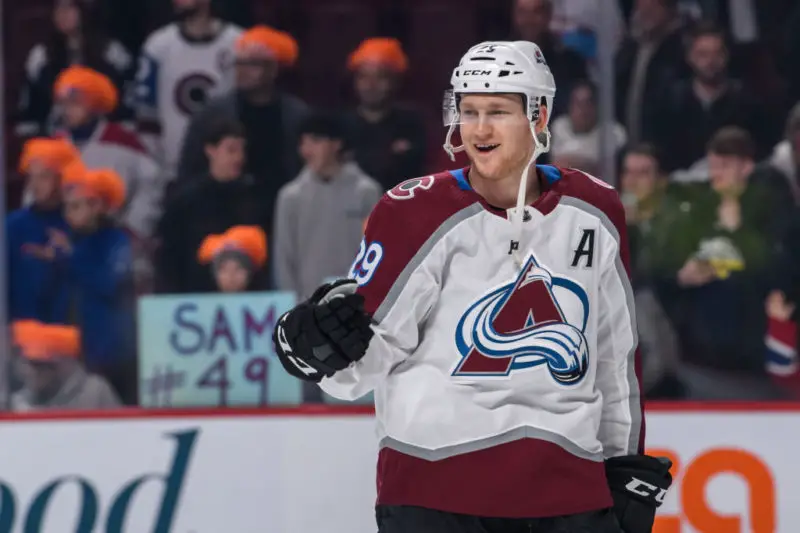 Colorado Avalanche's Nathan MacKinnon named Hart Trophy finalist